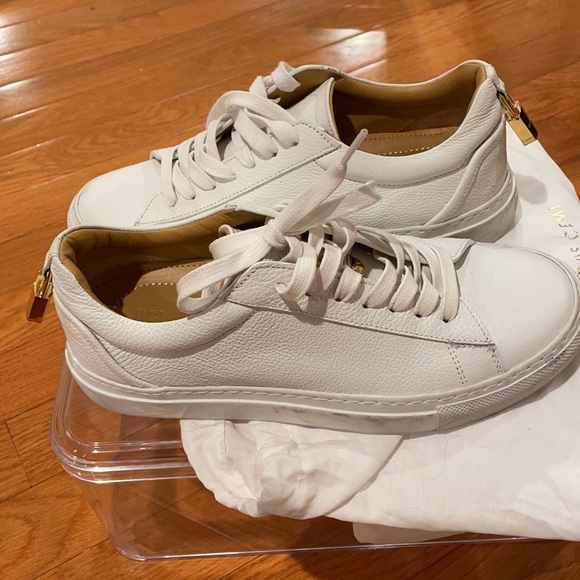 White Buscemi sneakers. - Picture 3 of 4
